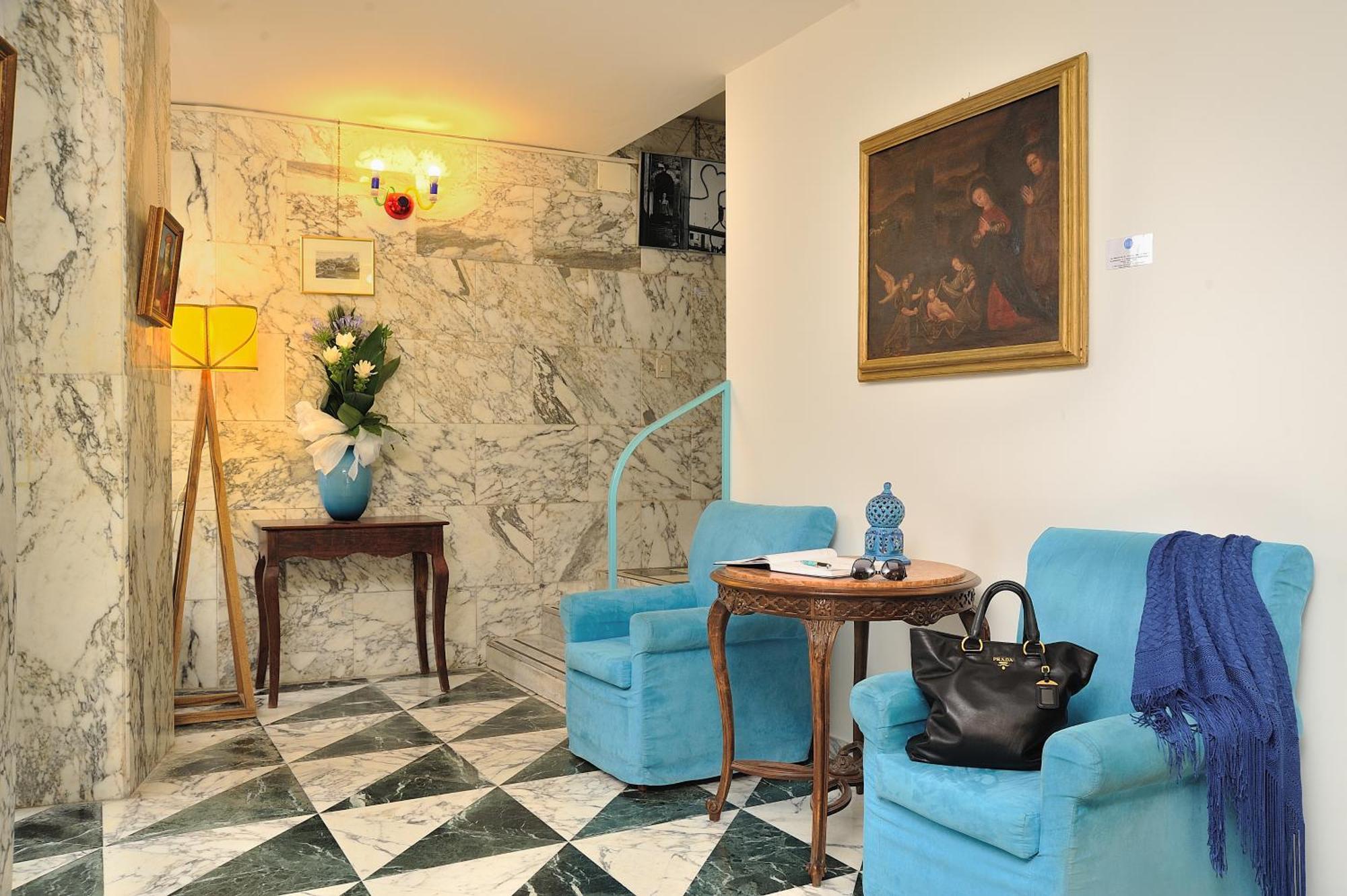 Albergo Hotel Raffaello อูร์บีโน ภายนอก รูปภาพ